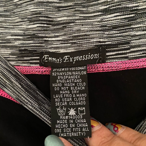 Capri workout leggings cute size large - Picture 3 of 4